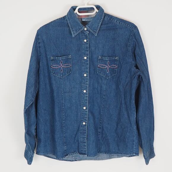 Vintage Women's Wrangler Blues Denim Shirt Pearl Snap Button Up Western - Picture 2 of 12